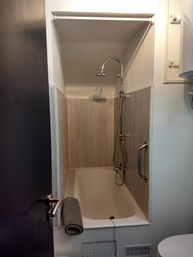 Le Petit Nid Apartamento Montgaillard  Exterior foto